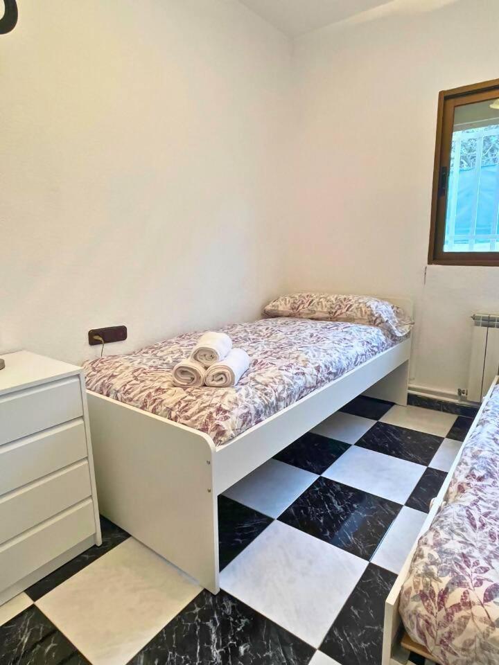 Casa Con Jardin En Ogijares Villa Eksteriør billede