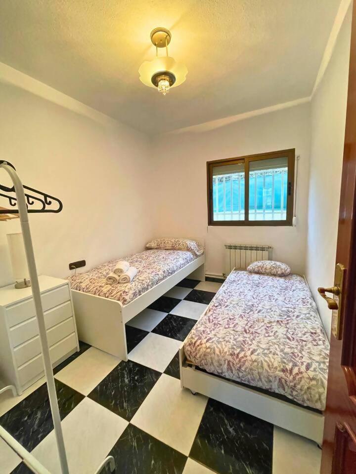 Casa Con Jardin En Ogijares Villa Eksteriør billede