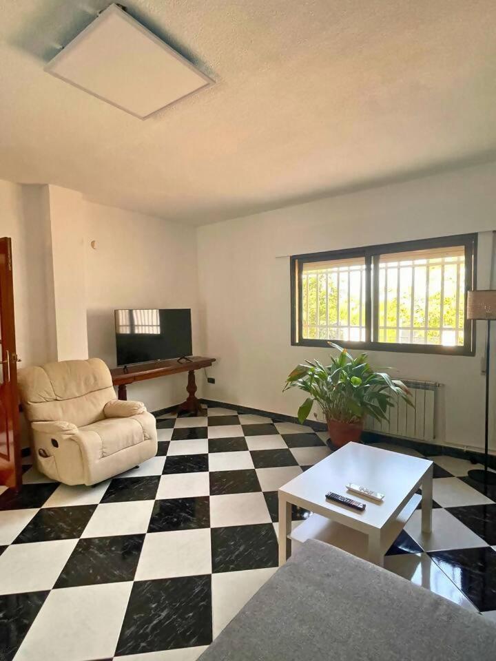 Casa Con Jardin En Ogijares Villa Eksteriør billede